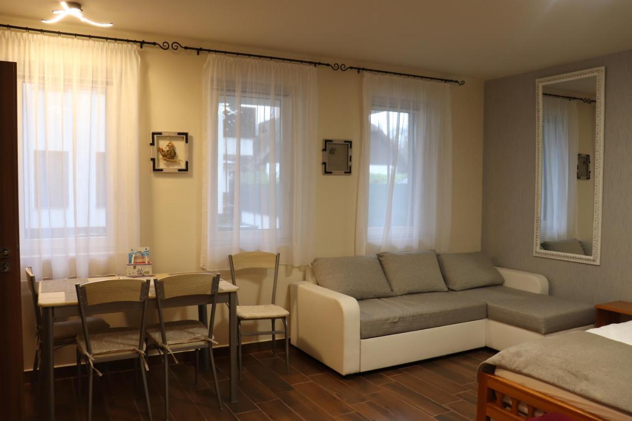 Bee You Apartman Hajduszoboszlo Exterior photo